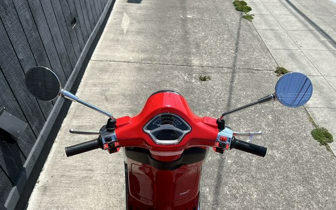 2025 Vespa Primavera 150 Red