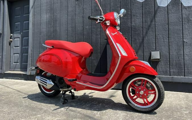 2025 Vespa Primavera 150 Red