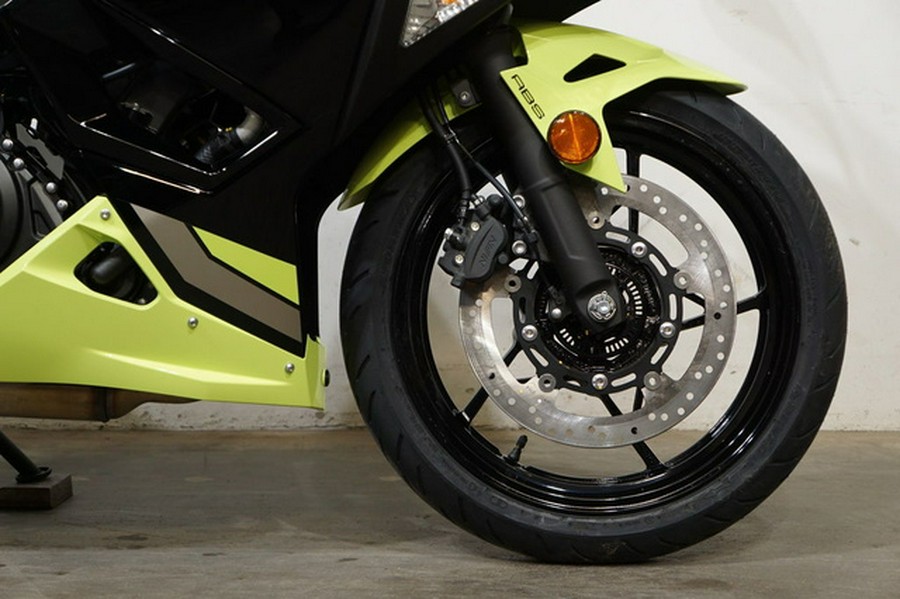 2026 Kawasaki Ninja 500 ABS Metallic Yellowish GreenEbony