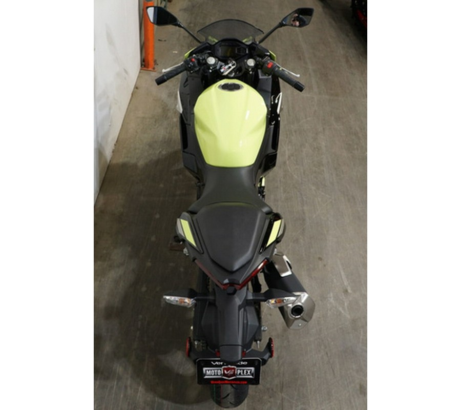 2026 Kawasaki Ninja 500 ABS Metallic Yellowish GreenEbony