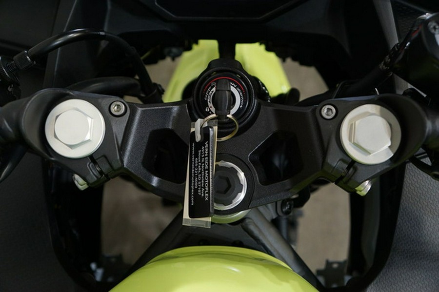 2026 Kawasaki Ninja 500 ABS Metallic Yellowish GreenEbony