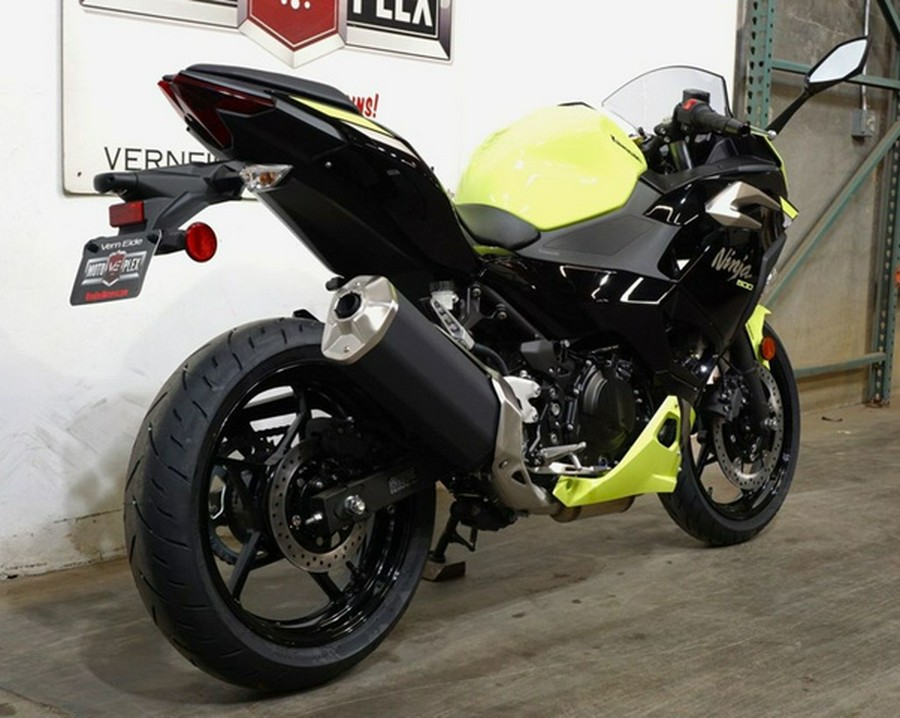 2026 Kawasaki Ninja 500 ABS Metallic Yellowish GreenEbony