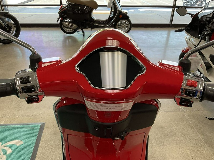2026 Vespa Primavera 150 RED