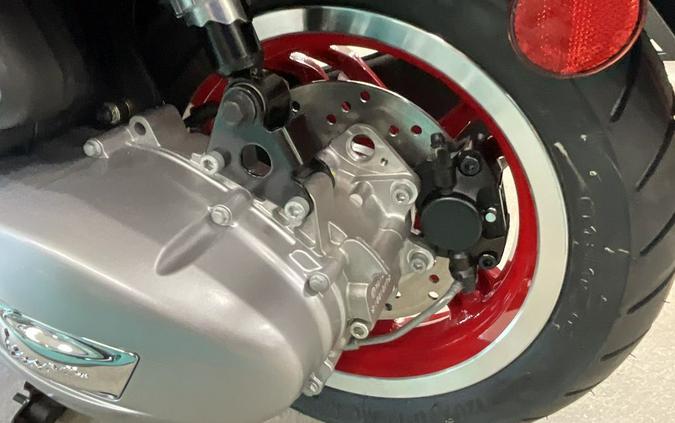 2026 Vespa Primavera 150 RED