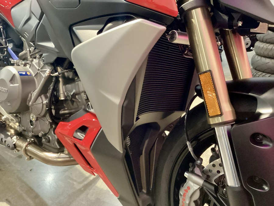 2026 Ducati Streetfighter V2