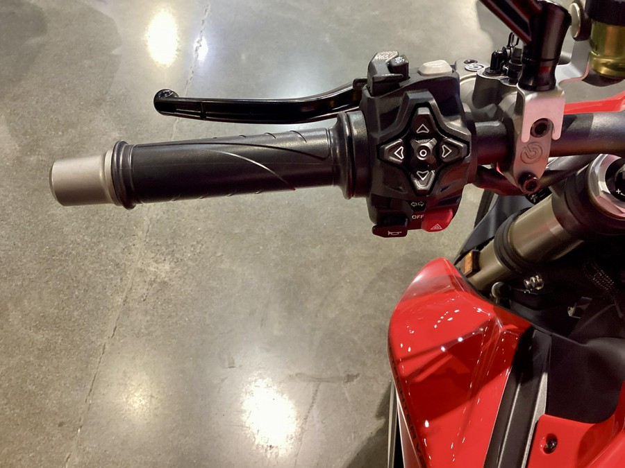 2026 Ducati Streetfighter V2