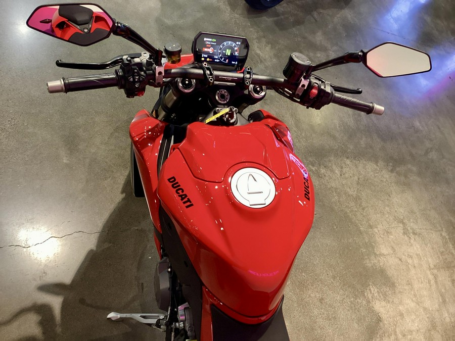 2026 Ducati Streetfighter V2