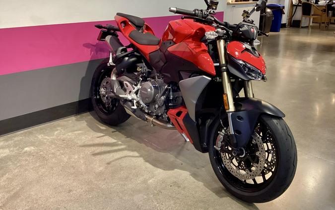 2026 Ducati Streetfighter V2