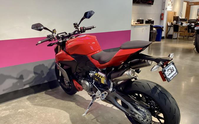 2026 Ducati Streetfighter V2
