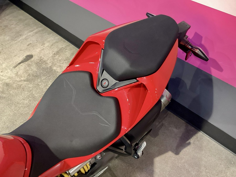 2026 Ducati Streetfighter V2