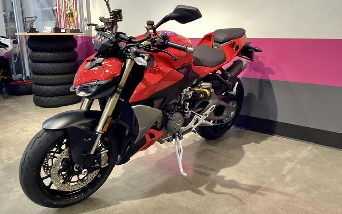 2026 Ducati Streetfighter V2