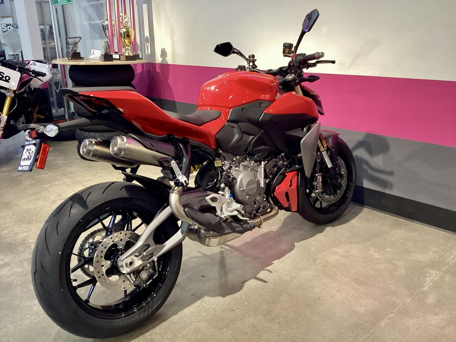 2026 Ducati Streetfighter V2