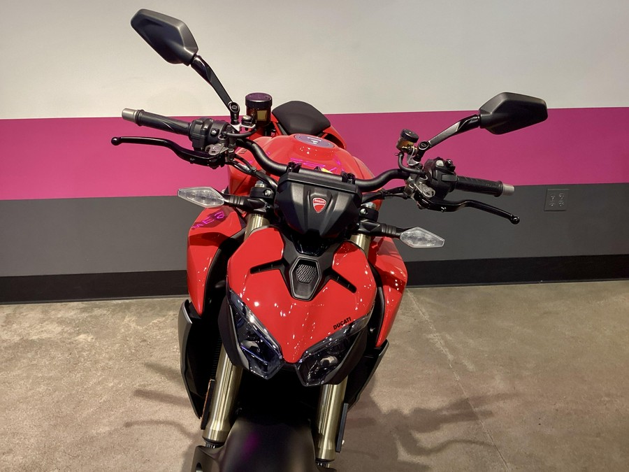2026 Ducati Streetfighter V2