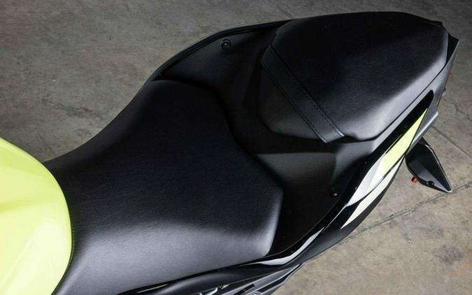 2026 Kawasaki Ninja 500 ABS Metallic Yellowish Green/Ebony