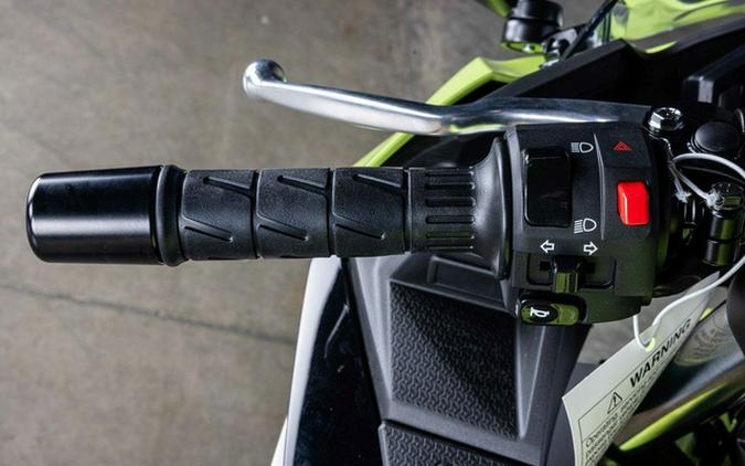 2026 Kawasaki Ninja 500 ABS Metallic Yellowish Green/Ebony