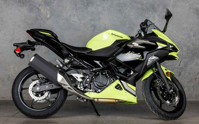 2026 Kawasaki Ninja 500 ABS Metallic Yellowish Green/Ebony
