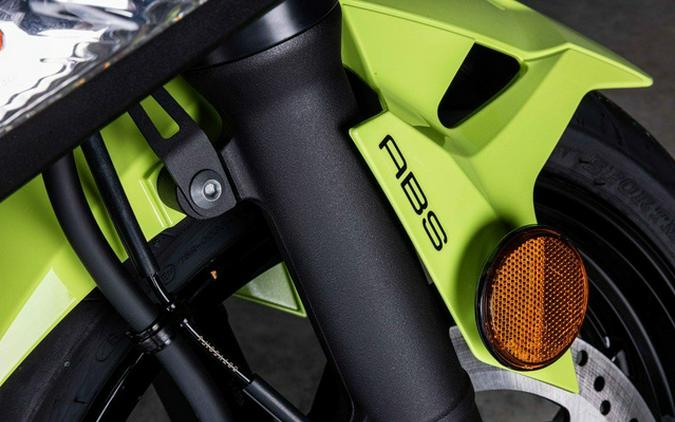 2026 Kawasaki Ninja 500 ABS Metallic Yellowish Green/Ebony