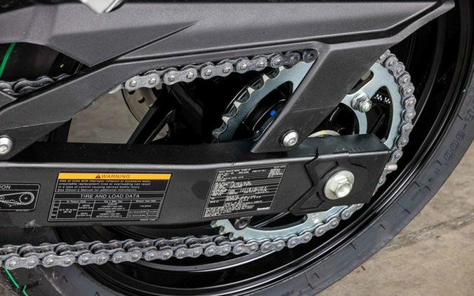 2026 Kawasaki Ninja 500 ABS Metallic Yellowish Green/Ebony