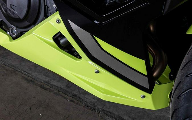 2026 Kawasaki Ninja 500 ABS Metallic Yellowish Green/Ebony