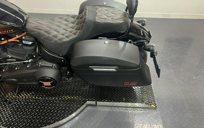 FXBBS 2023 Street Bob® 114