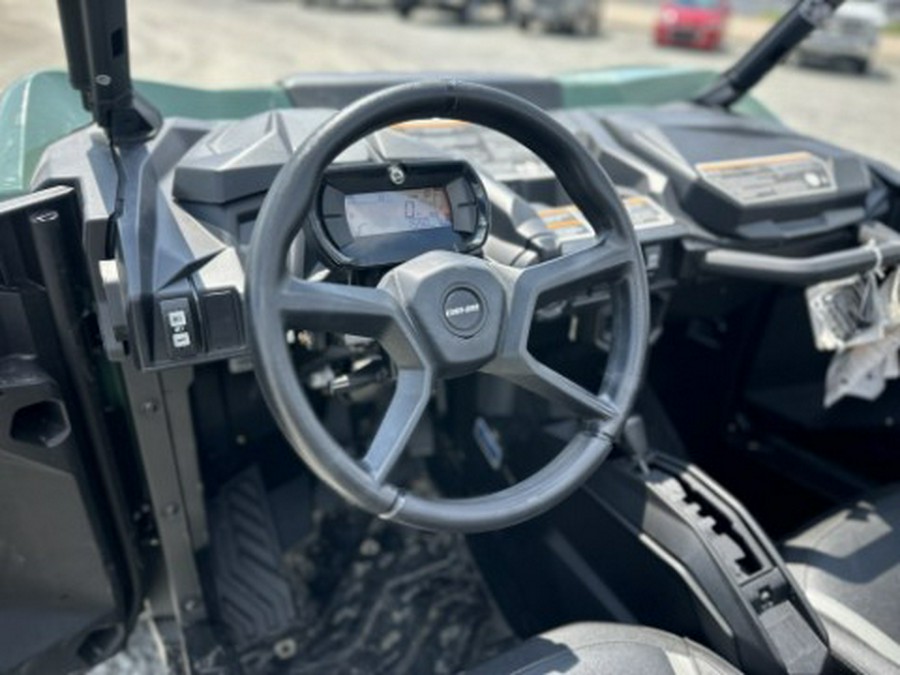 2026 Can-Am Commander DPS 1000R