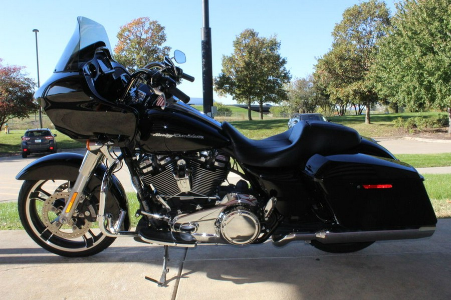 2017 Harley-Davidson® FLTRXS - Road Glide® Special