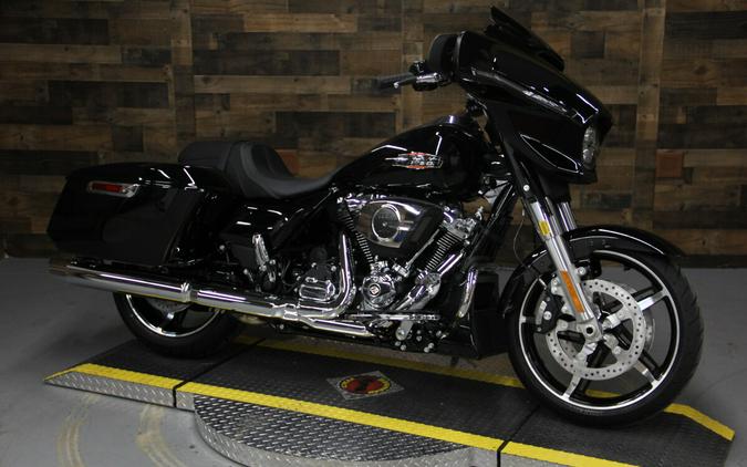 2024 Harley-Davidson Street Glide® Vivid Black