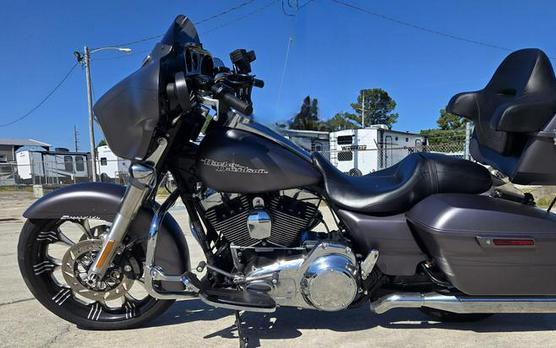 2016 Harley-Davidson® FLHXS - Street Glide® Special