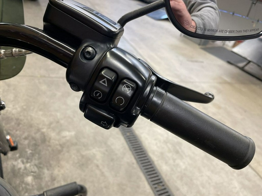 2016 Harley-Davidson FLSS - Softail Slim S