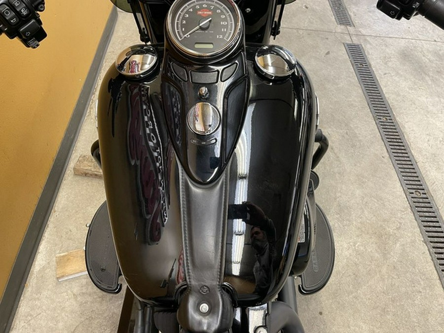 2016 Harley-Davidson FLSS - Softail Slim S