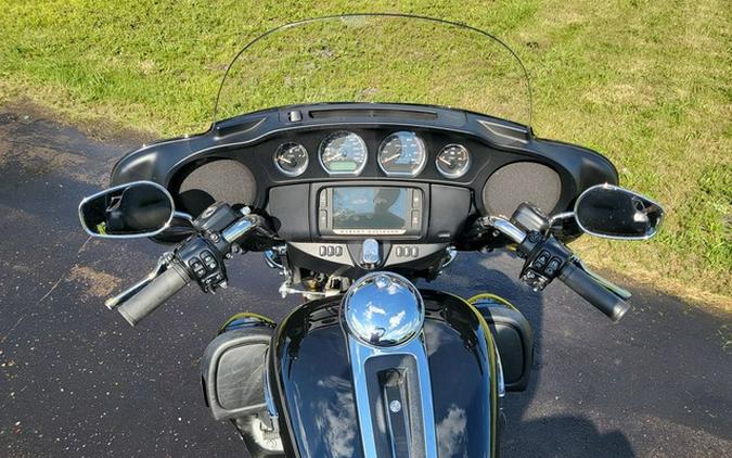 2017 Harley-Davidson FLHTCUTG - Tri Glide Ultra