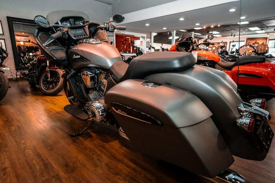 2023 Indian Motorcycle® Challenger® Titanium Smoke