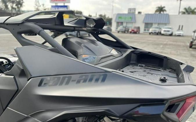 2026 Can-Am Maverick R X RS With Smart-Shox Triple Black