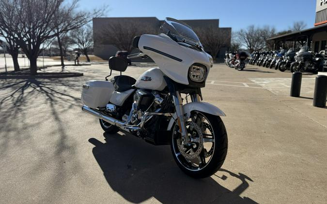 2024 Harley-Davidson® Street Glide® White Onyx Pearl - Black Finish