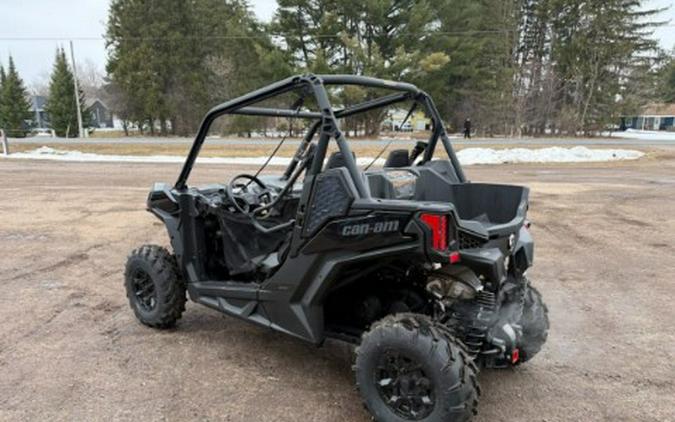 2025 Can-Am Maverick Trail DPS 700
