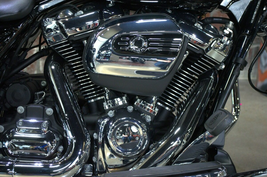 FLHR 2022 Road King®