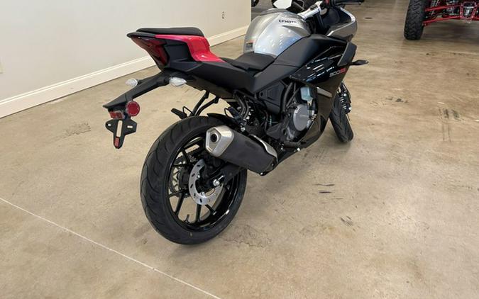 2025 CFMOTO 300SS