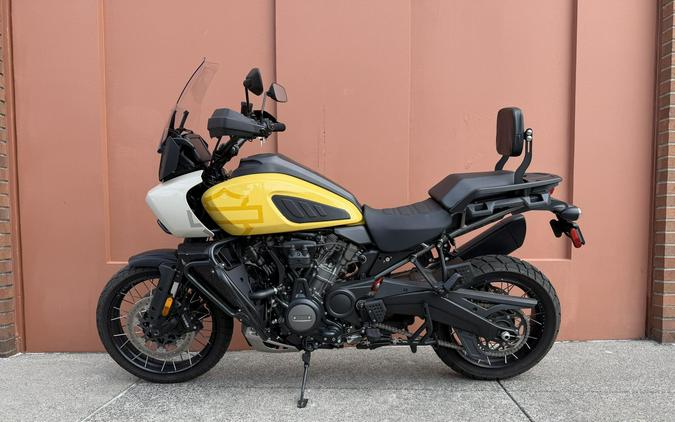 Harley-Davidson® Pan America™ 1250 Special Industrial Yellow/White Sand