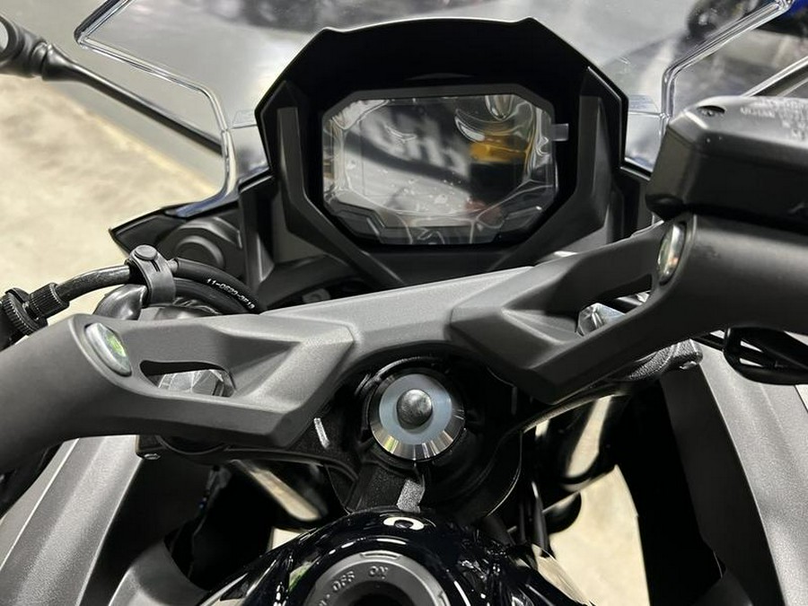 2024 Kawasaki Ninja® 650 Metallic Matte Graphenesteel Gray/Ebony