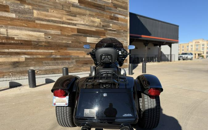 2023 Harley-Davidson® Road Glide® 3 Vivid Black - Black Finish