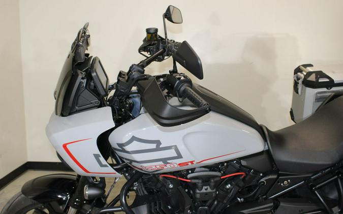 2025 Harley-Davidson® RA1250ST - Pan America® 1250 ST