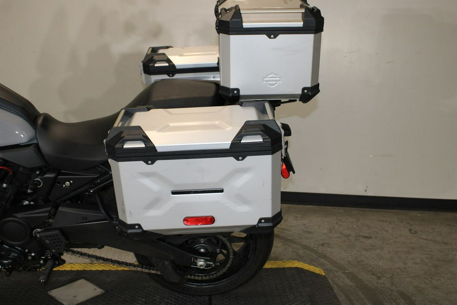2025 Harley-Davidson® RA1250ST - Pan America® 1250 ST