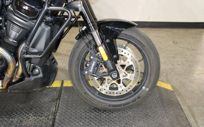 2025 Harley-Davidson® RA1250ST - Pan America® 1250 ST