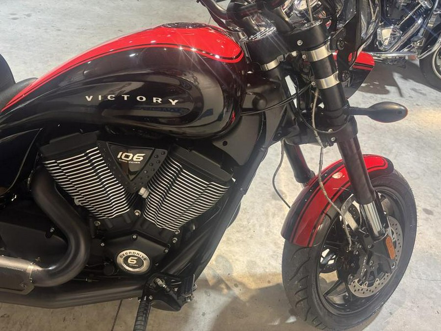 2016 Victory Motorcycles® Hammer® S Black w/Red Racing Stripes