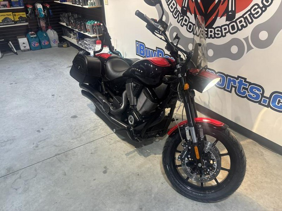 2016 Victory Motorcycles® Hammer® S Black w/Red Racing Stripes