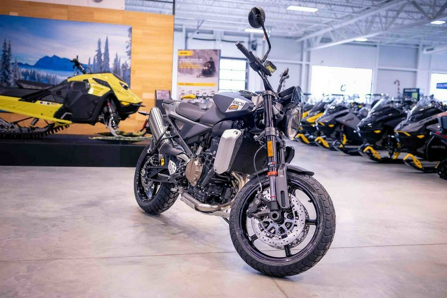 2025 Husqvarna® Svartpilen 801