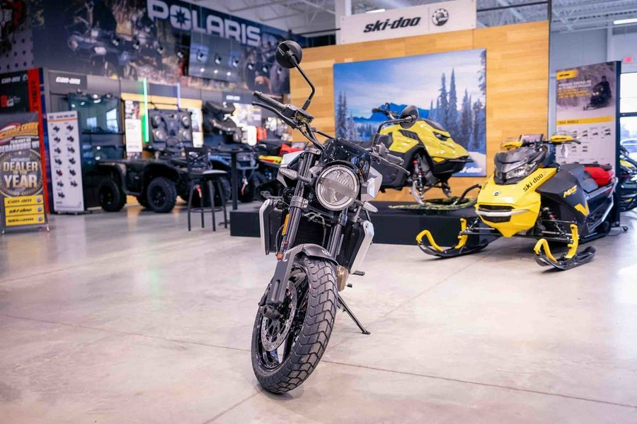 2025 Husqvarna® Svartpilen 801