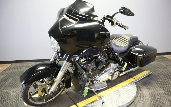 2017 Harley-Davidson Street Glide Special Vivid Black