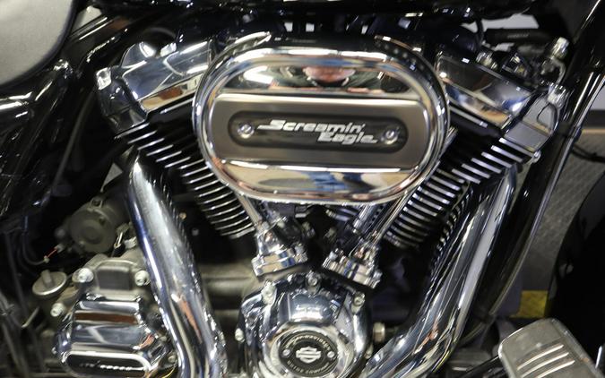 2017 Harley-Davidson Street Glide Special Vivid Black
