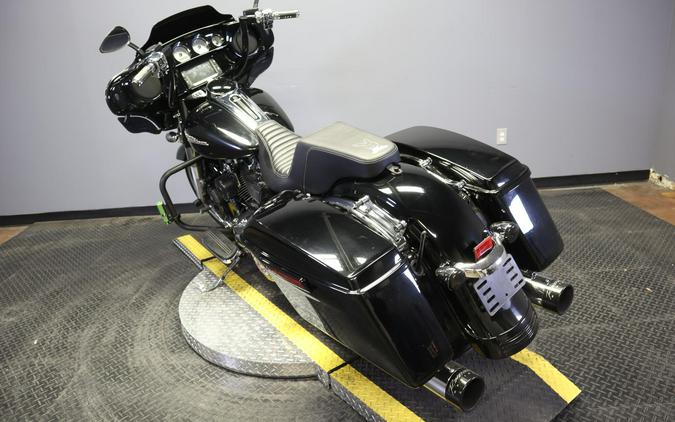 2017 Harley-Davidson Street Glide Special Vivid Black
